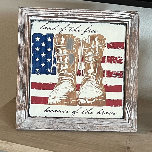 🇺🇸 Handmade Rustic Brown and Red, White & Blue, Military Tribute Wall Art - Picture 3 of 6